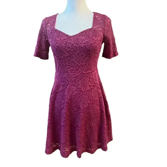 pins and needles fit and flared pink lace dress size small - Picture 1 of 8